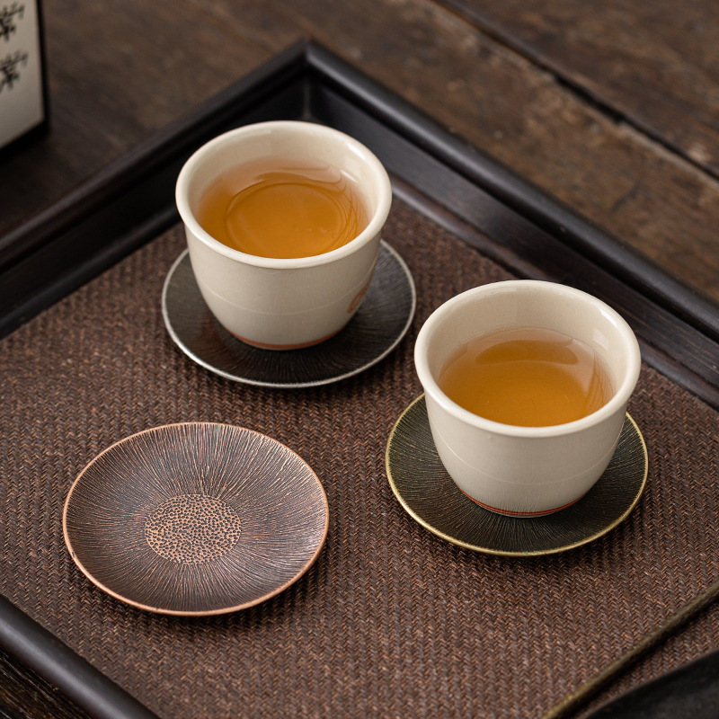 Đế cốc nhỏ bằng đồng cổ kiểu Trung Quốc đế cốc trà cách nhiệt hợp kim làm Đĩa trà cũ Phụ Kiện Bộ trà Kung Fu có kệ đựng đồ