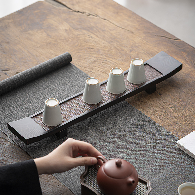 Nhà sản xuất bán buôn giá để cốc gỗ nguyên khối hình chữ thập cổ điển giá để cốc treo phụ kiện trà đạo đĩa bong bóng nhỏ khô Zen ý gia dụng
