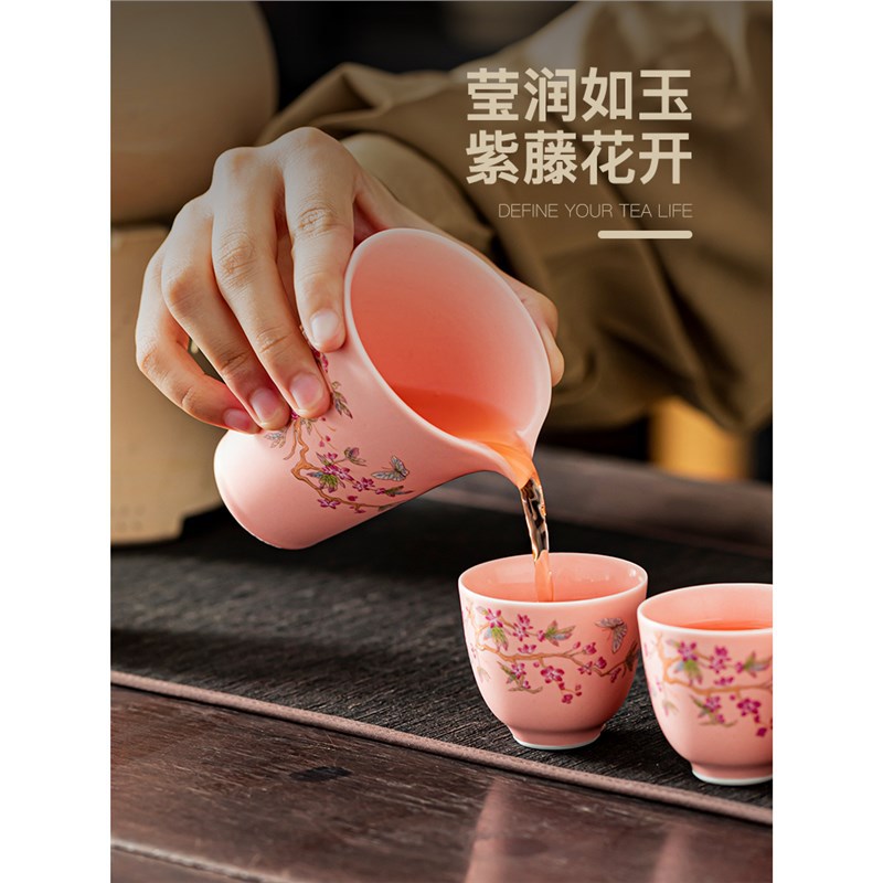 Bộ ấm trà Kung Fu hoa tử đằng hồng có nắp Bát trà sứ trắng Đức Hoa có nắp Một món quà lưu niệm lớn ba tài năng