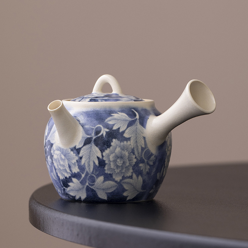 Soda tráng men Yuan màu xanh và trắng ấm tay cầm quốc gia ấm trà đơn gia dụng bộ trà Kung Fu màu phấn vẽ tay ấm trà cao cấp