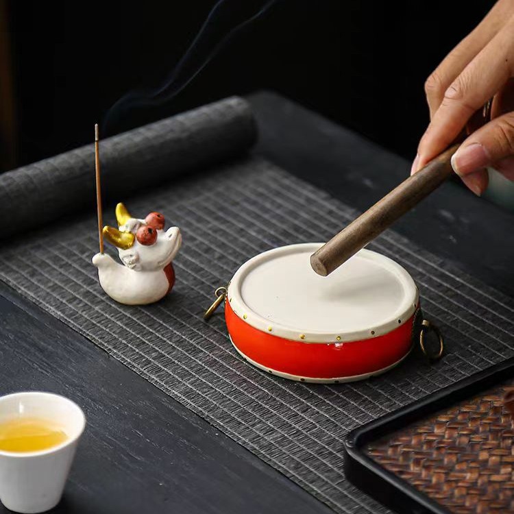 Đồ trang trí năm rồng gốm sứ rồng trống cắm hương Dây gia dụng Lư hương nằm Lư hương gỗ đàn hương khay hương dây trong nhà đáy