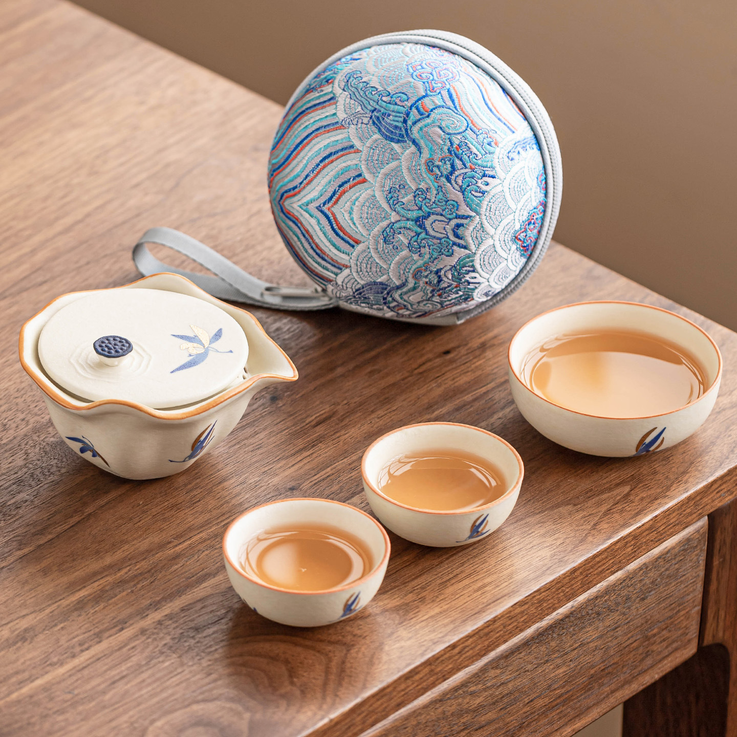 Bộ ấm trà du lịch màu trắng mỏ đá, bộ ấm trà gốm sứ, bộ ấm trà, một ấm ba chén, túi đựng trà