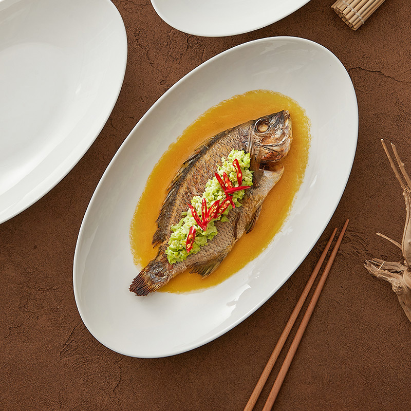 Đĩa cá trắng Dehua Đĩa cá hấp gia dụng Đĩa hình bầu dục gốm Đĩa rau lạnh Nhà hàng Nhà hàng chuyên dụng cỡ lớn