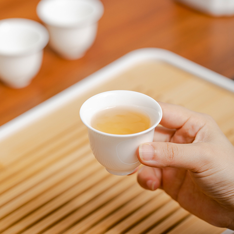 Bộ ấm trà sứ trắng ngọc bích Đức Hoa ấm trà gia dụng có nắp chén trà khay trà trọn bộ dụng cụ trà Kung Fu