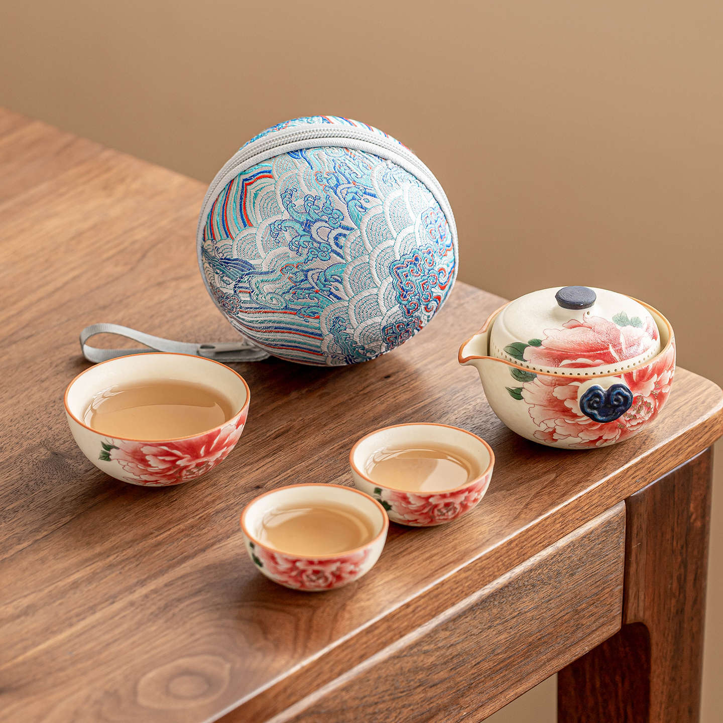 Bộ ấm trà du lịch màu trắng mỏ đá, cốc phục vụ khách bằng gốm sứ màu vàng quốc gia, một ấm ba cốc, thiết bị uống trà di động