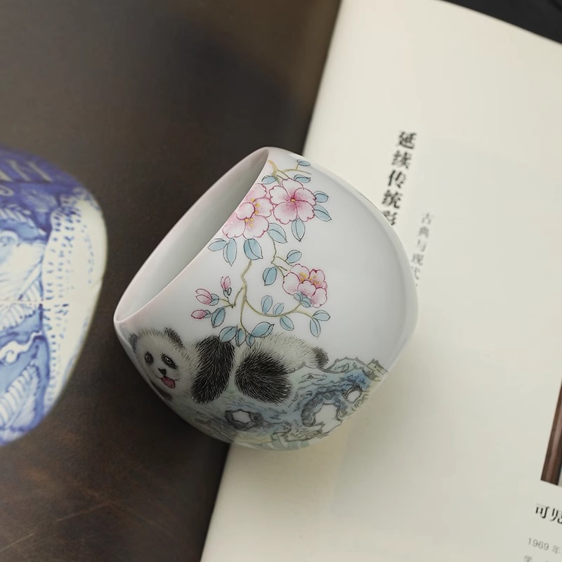 Tách trà cá nhân bằng gốm sứ cao cấp "Mùa xuân thức tỉnh" của Master Zhuang Xiaoming