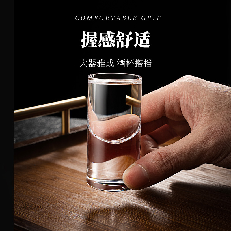 Nhà sản xuất bán buôn cốc đạn đế dày 30ml ly rượu trắng ly rượu nhỏ ly hoành thánh một cốc rượu gia dụng nhà hàng bộ rượu trắng