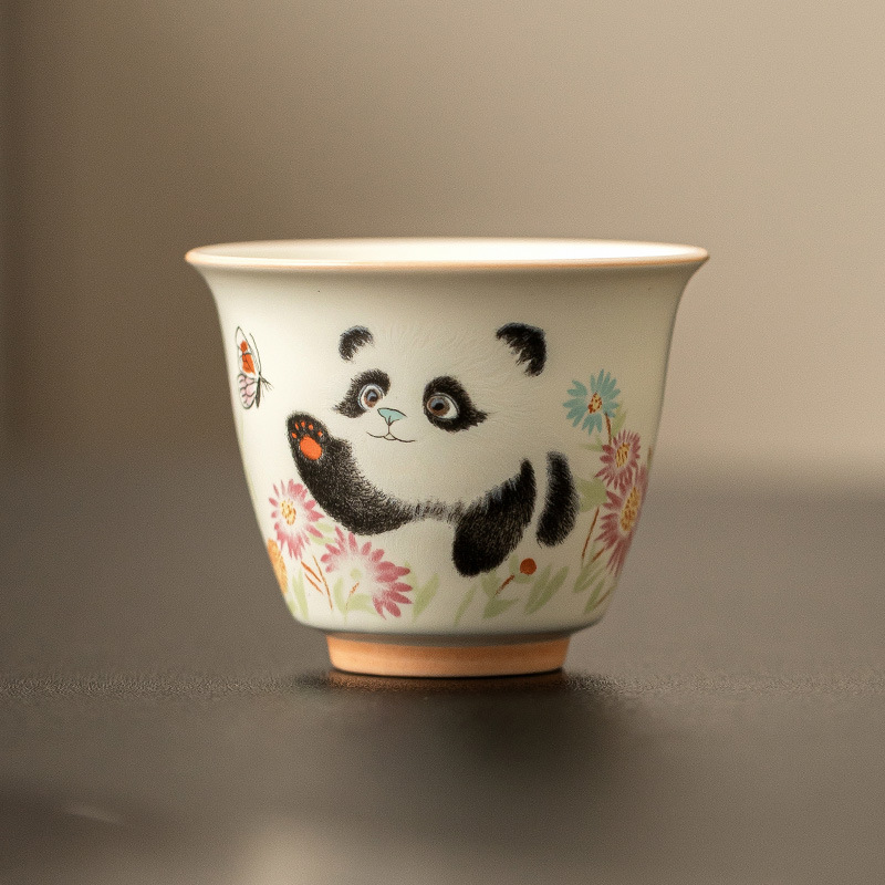 Màu vàng gạo men gấu trúc chơi bướm cầm tay tách trà chủ nhân tách trà gốm sứ trà Kung Fu gia dụng uống trà trà