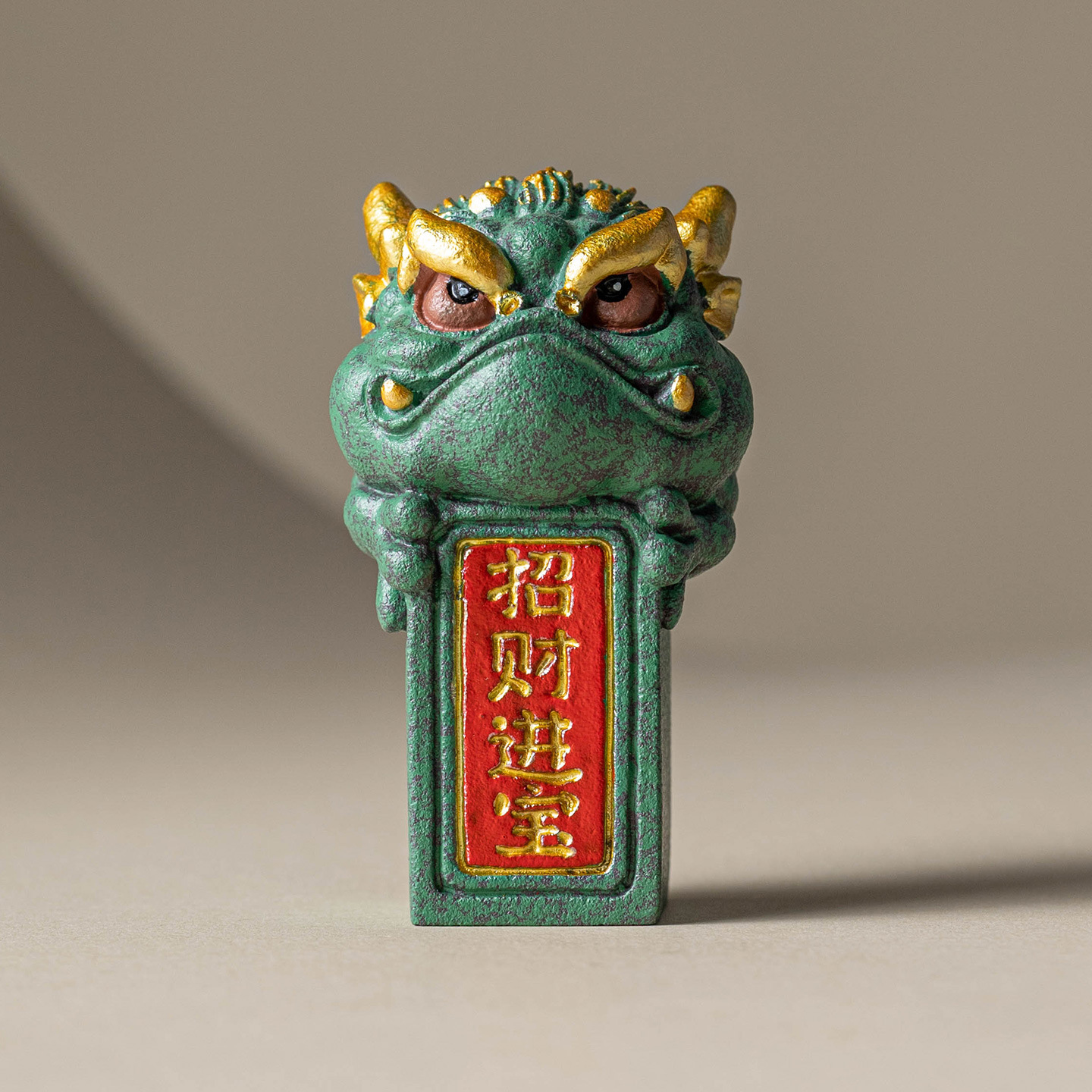 Trang trí phòng khách để bàn bằng đá sa thạch xanh phong cách Trung Quốc thủy triều trang trí phong cảnh bể cá