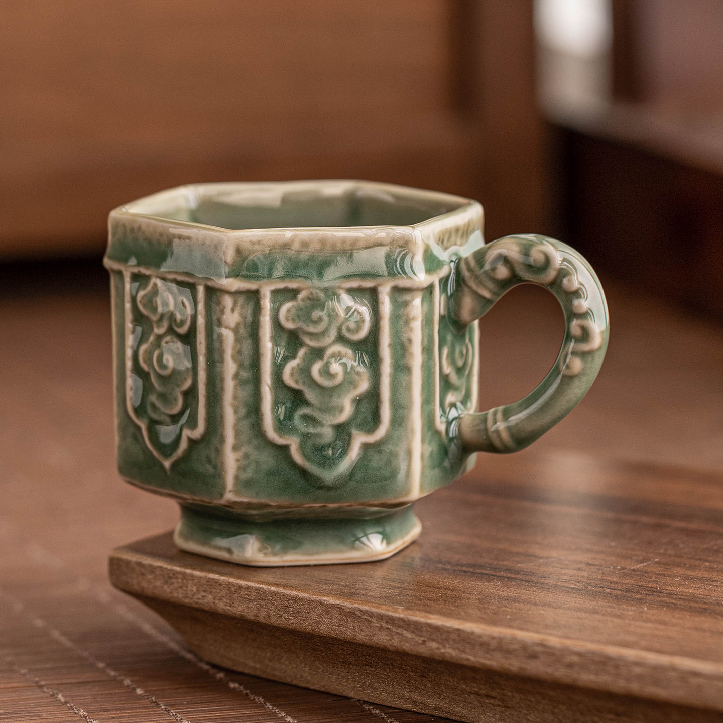 Nhà máy Yue Kiln Celadon Kung Fu Teac's Teacup Teacup Master Teacup Bộ trà gốm Thanh Vân Vân Tay cầm Lục giác Teacup Teacup Teacup Teacup