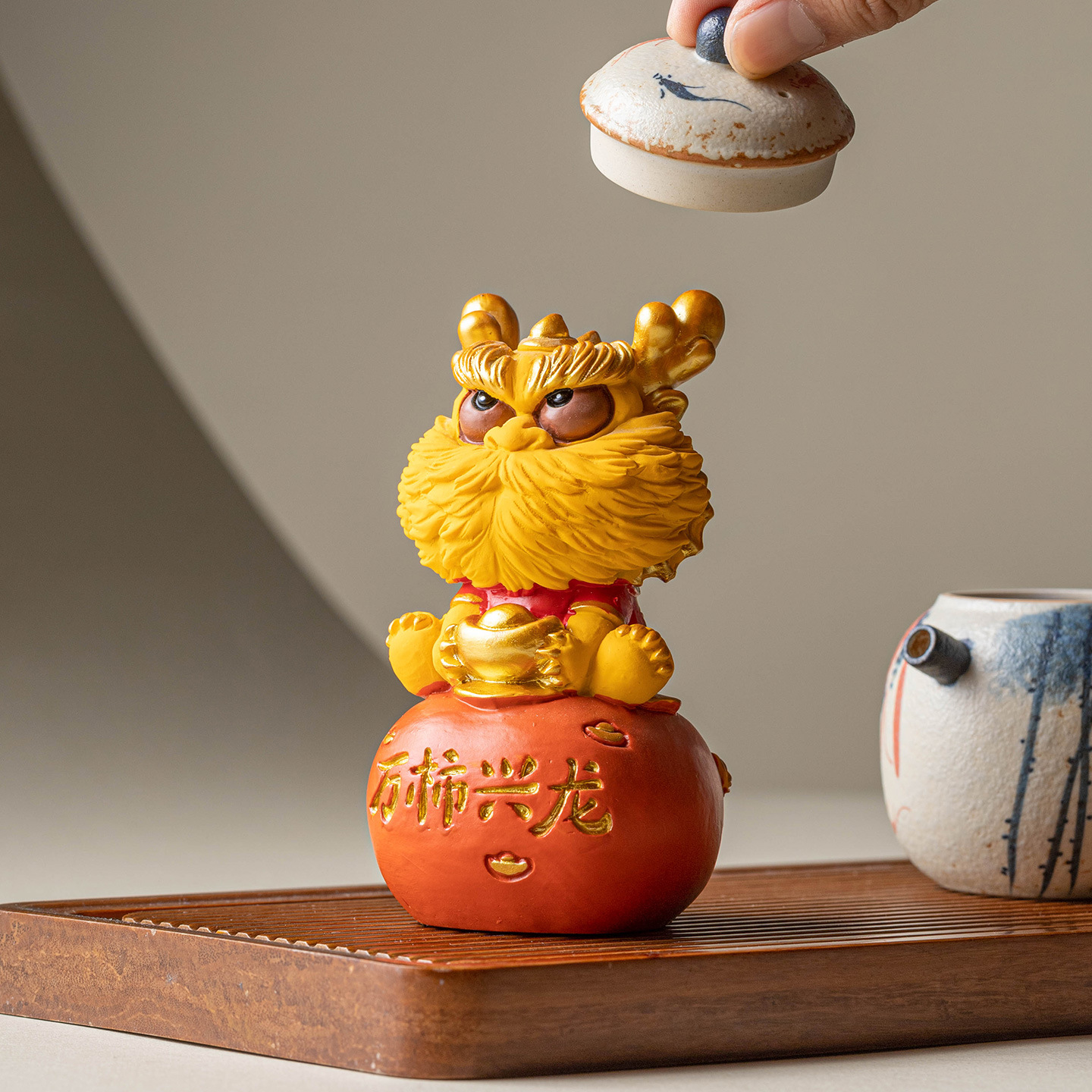 Sáng tạo đá sa thạch xanh dễ thương linh vật rồng dễ thương chữa bệnh tại nhà máy tính để bàn Wan Shixinglong trà thú cưng đồ trang trí trang trí