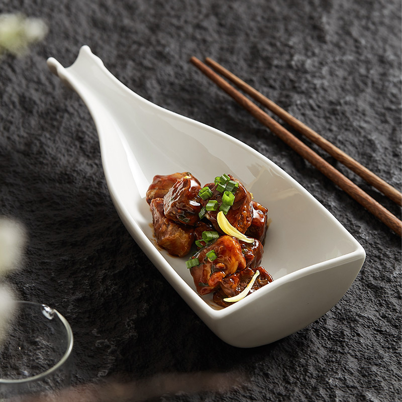 Đĩa đựng đồ ăn nhẹ Bar ktv phong cách sáng tạo đĩa nhỏ đĩa đựng đồ ăn nhẹ khoai tây chiên đĩa món ăn lạnh thương mại khách sạn gốm sứ trắng tinh khiết