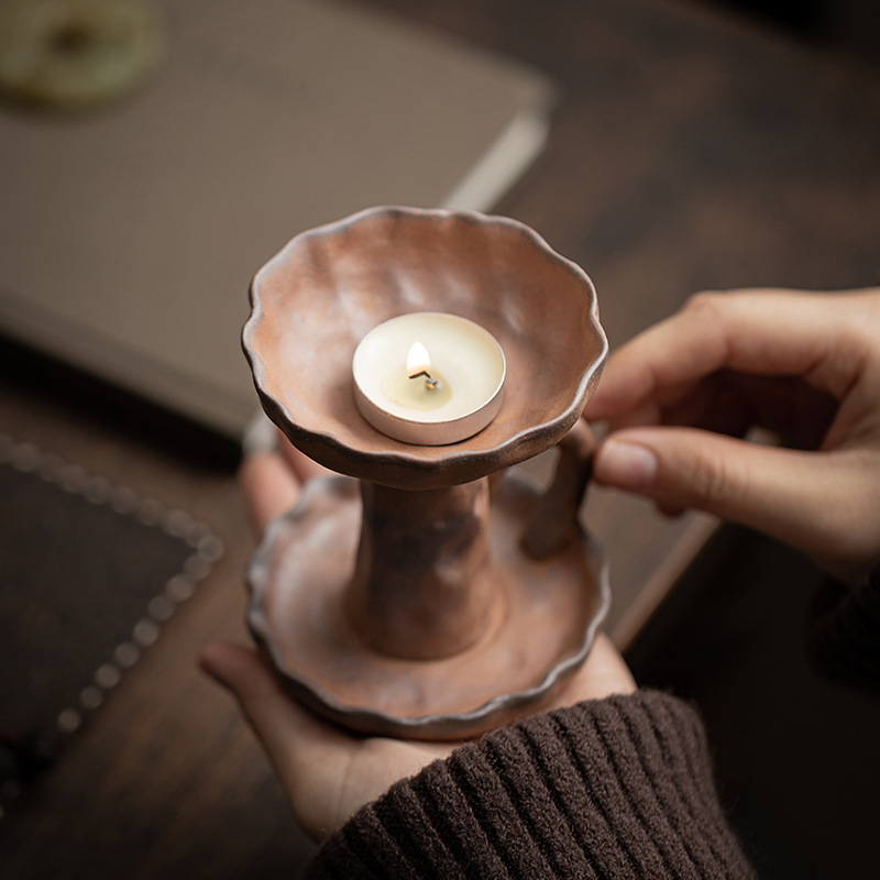 Chân nến gốm thô cổ điển gia dụng nến đất sét đá cũ hỗ trợ phụ kiện trà đạo đèn ngủ thơm đồ trang trí thiền gia dụng