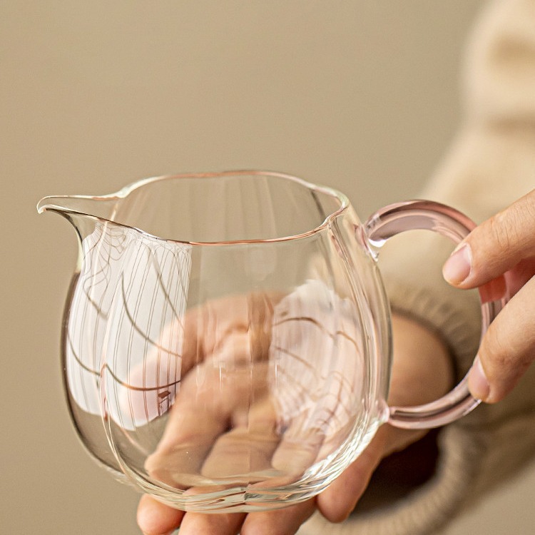 Cốc công bằng thủy tinh cao cấp trà biển thủ công cốc công cộng thủy tinh trong suốt cao cốc công cộng màu sáng tạo tách trà