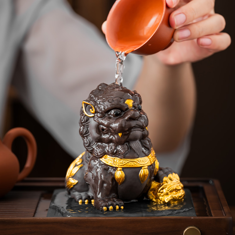 Đồ trang trí thú cưng trà sư tử đực và cái cát tím quốc triều