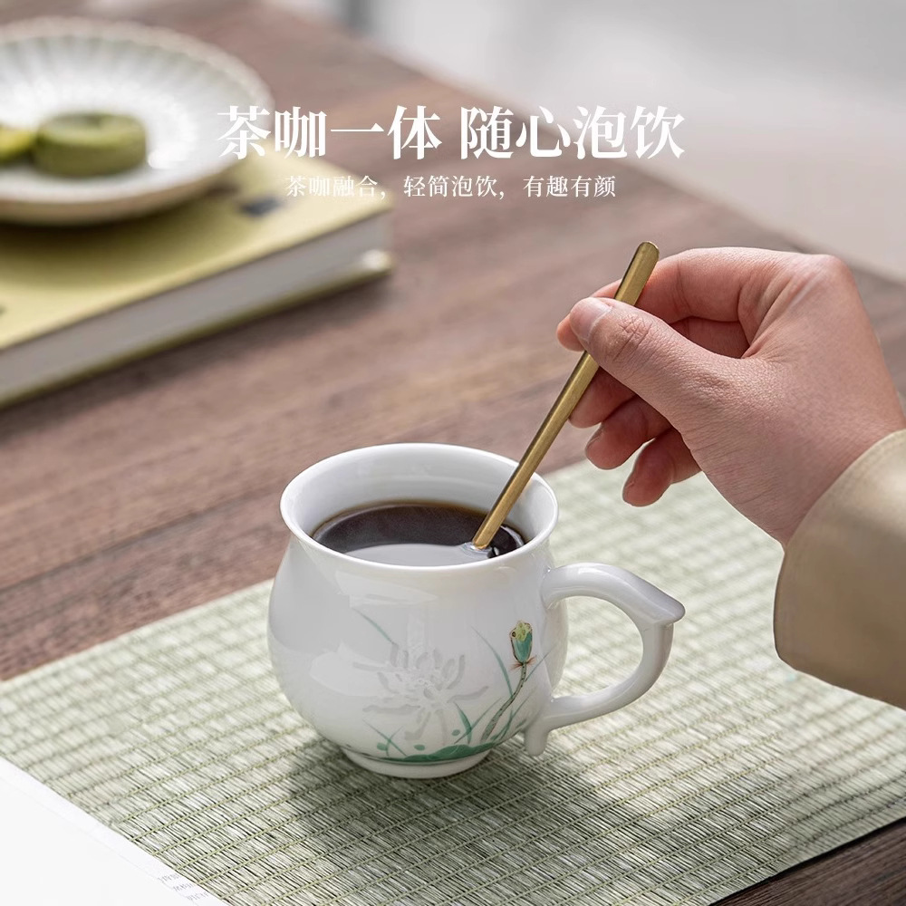 Vẽ tay hoa sen Trung Quốc tinh tế trà và cà phê cốc hộ gia đình có thể tiếp cận cốc gốm sứ sang trọng cá nhân cốc cà phê công suất lớn