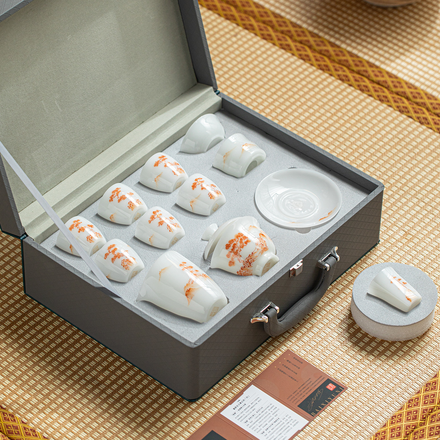Bộ dụng cụ pha trà bằng tay ngọc bích bằng tay Gong Hong Fortune Bộ ấm trà sứ trắng Dehua tách trà đồ pha trà quà lưu niệm