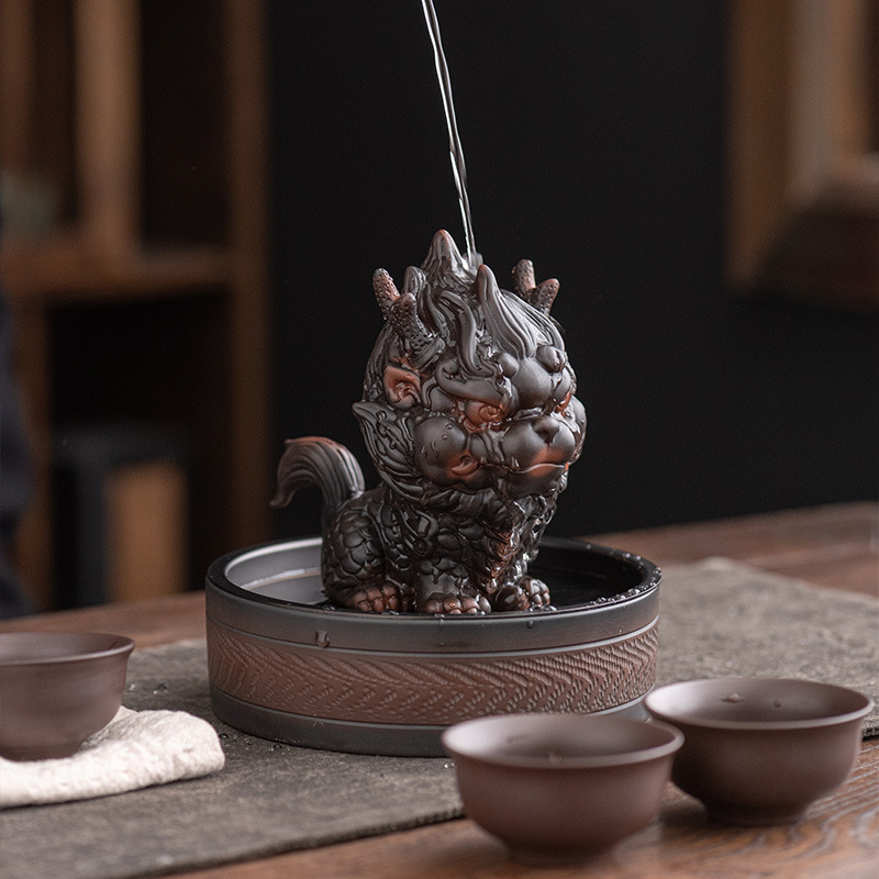 Đồ trang trí thú cưng trà Kylin Đồ gốm màu tím tốt Rui Beast có thể nuôi được bàn trà văn phòng khay trà đồ thủ công trang trí đồ thủ công chơi trà may mắn