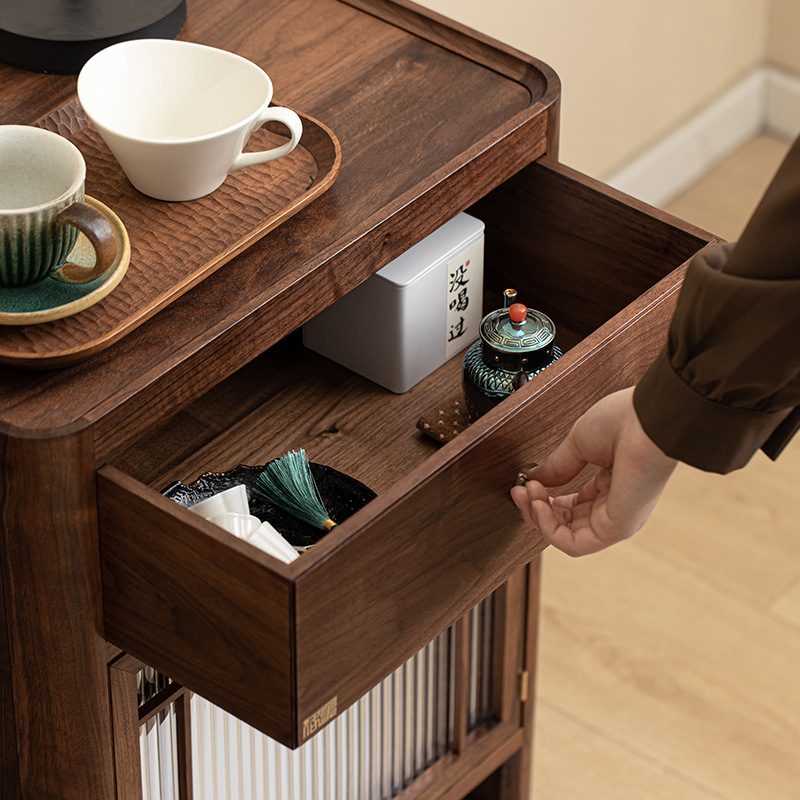 Tủ đựng đồ gỗ nguyên khối kiểu Trung Quốc mới dựa vào tường, tủ phòng khách đơn giản hiện đại, tủ đựng trà, màu óc chó