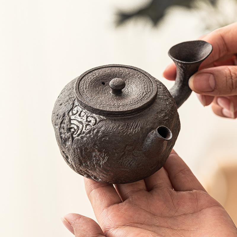 Ấm tay cầm bên mặt trăng lưỡi liềm màu bạc gốm cũ ấm trà cổ điển pha trà dụng cụ trà Kungfu gia dụng có lọc ấm đơn dung tích lớn