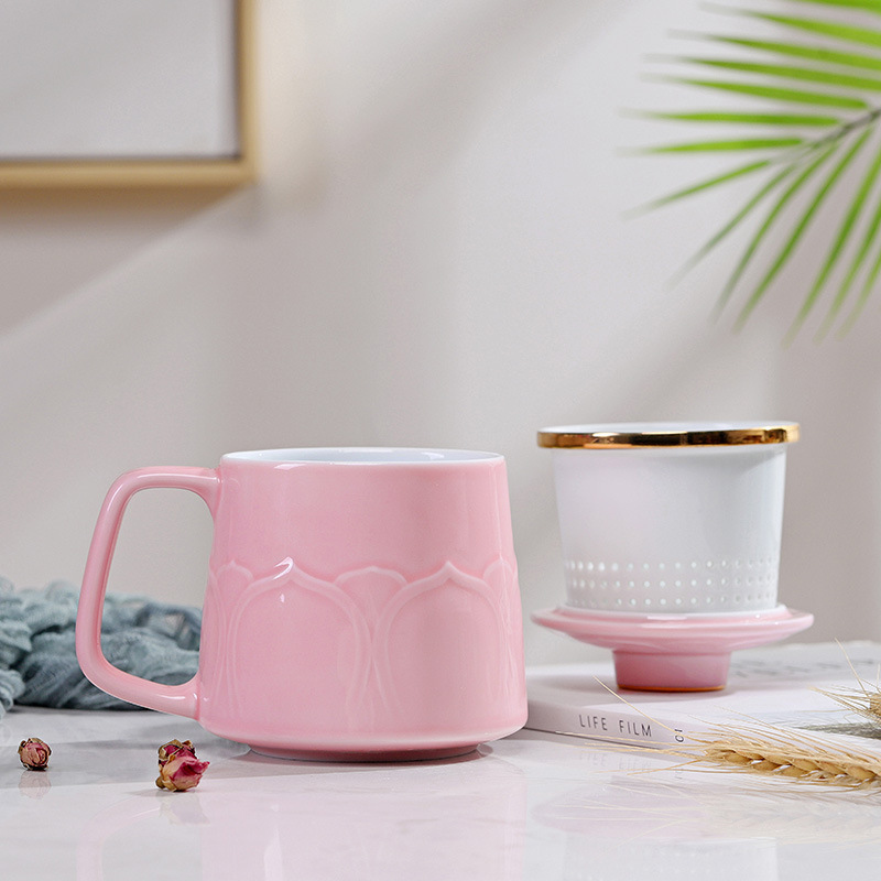 Cốc gốm sứ cốc trà đạo Bộ Quà Tặng văn phòng gia dụng thương mại cốc lọc trà có nắp Bộ ba cốc nước