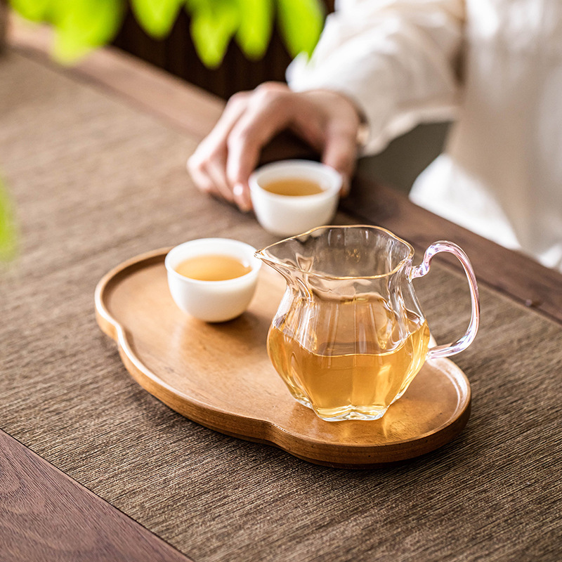 Cốc nâng tai cánh hoa cốc công bằng thủy tinh Borosilicat cao cốc trà miệng đại bàng Trà Hải Phân phụ kiện trà đạo Kungfu gia dụng