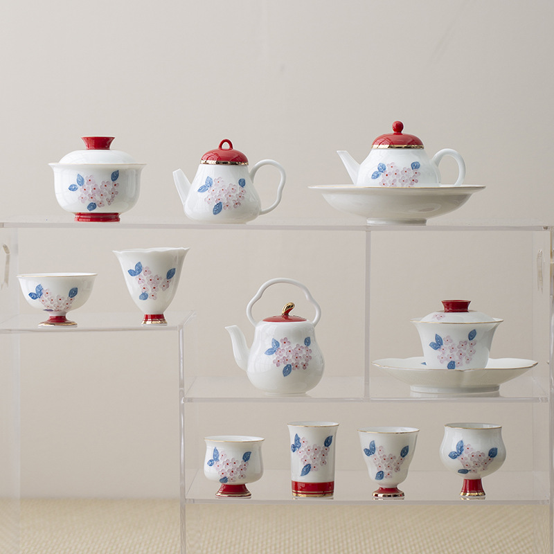 Cốc trà hoa cẩm tú cầu vẽ tay được tráng men màu đỏ Tử Cấm Thành gốm sứ vàng chủ nhân cốc có nắp ấm trà cốc trà nhẹ sang trọng