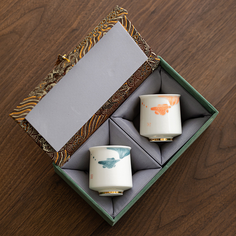 Cốc chủ nhân vẽ tay, cốc cặp sứ ngọc bích, cốc cặp sứ trắng cao cấp, cốc cặp pha lê ngọc lam