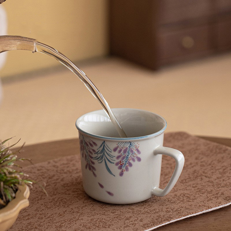Cốc hoa tử đằng vẽ tay cốc cá nhân cốc trà gốm sứ màu xám thực vật tráng men cốc uống nước cốc tay cầm cốc chủ nhân