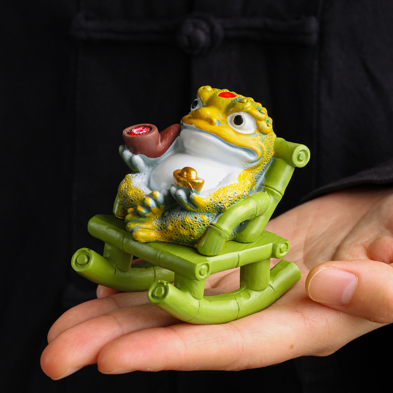 Ghế bập bênh thu hút tài lộc ếch vàng trà thú cưng trang trí cao cấp cho bàn trà đạo cụ trà đồ chơi trà cao cấp đồ trang trí nhỏ.