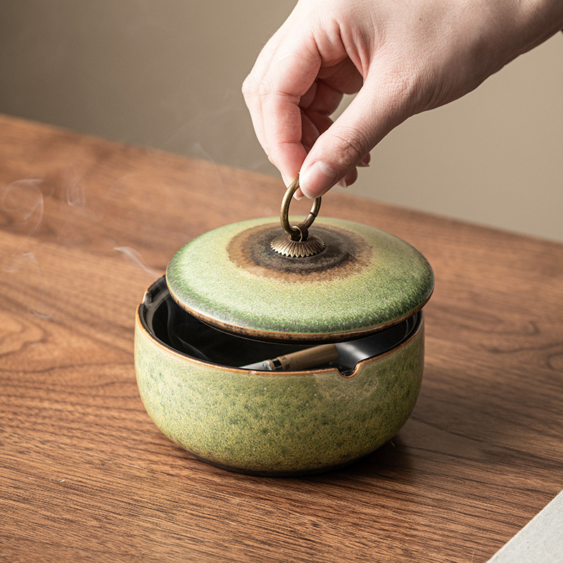 Gạt tàn lò biến sáng tạo cá tính xu hướng có nắp đậy kiểu Trung Quốc cổ điển Gạt tàn gốm sứ gia dụng phòng khách chuyên dụng cho văn phòng