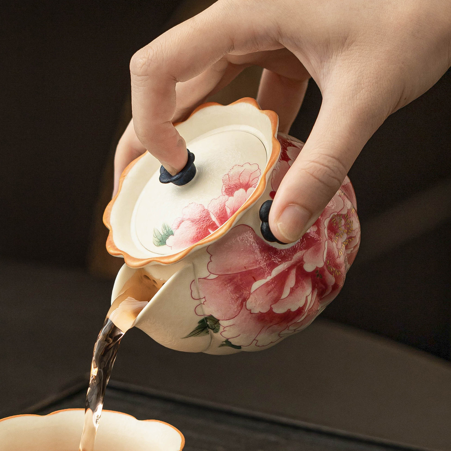 Ấm trà gốm trắng mỏ đá ấm cầm tay miệng hoa mẫu đơn ấm đơn bộ trà cao cấp mới Trung Quốc dụng cụ pha trà đơn