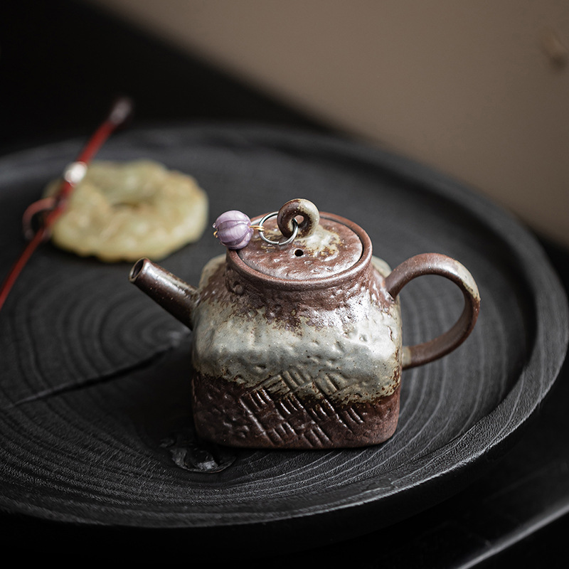 Ấm vuông bùn đá cũ ấm pha trà kiểu Trung Quốc cổ điển ấm đơn dung tích nhỏ ấm lọc gốm sứ dụng cụ pha trà Kung Fu