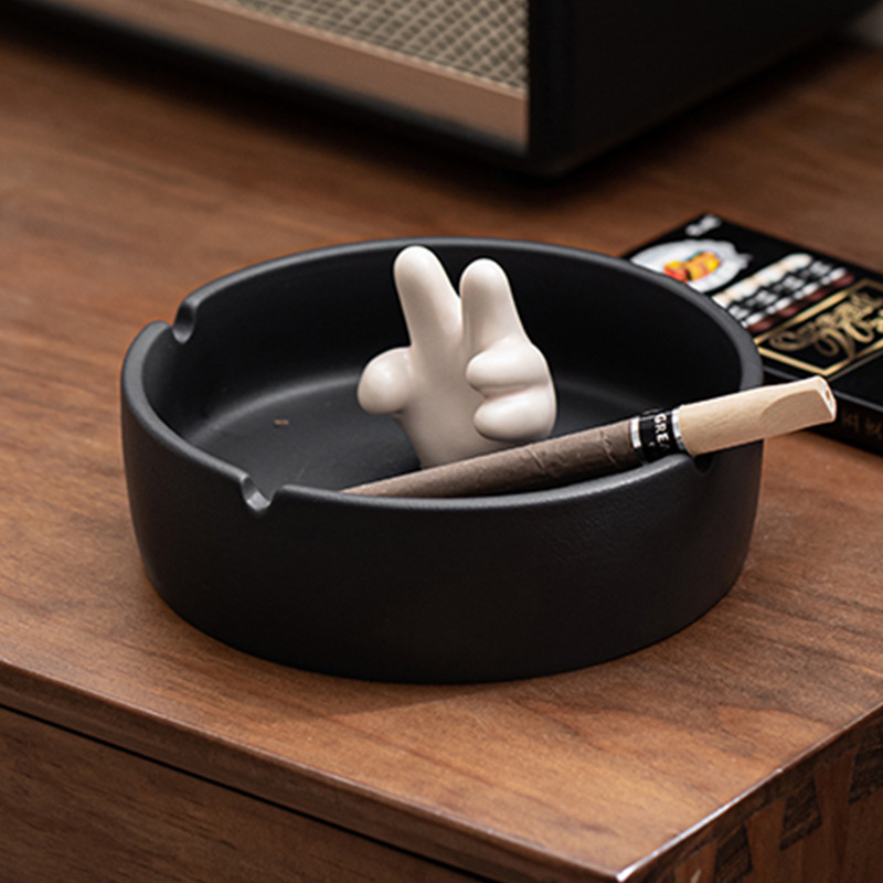 Gạt tàn chống tro bay cảm giác cao cấp gạt tàn phòng khách gia dụng cá tính sáng tạo gạt tàn gốm sành điệu trang trí vui nhộn