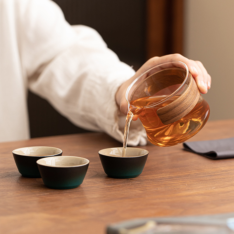 Cốc khách nhanh eo nhỏ cắm trại ngoài trời di động gốm sứ du lịch Kung Fu bộ trà một ấm ba cốc thiết bị pha trà đơn giản