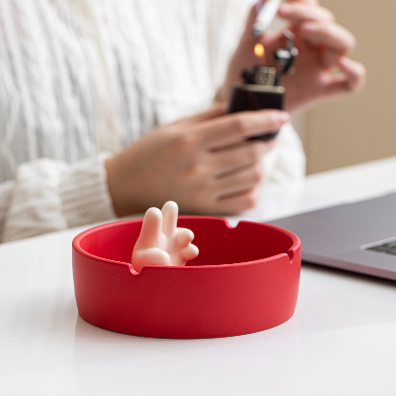 Hãy đến và so sánh cuộc sống với gạt tàn sáng tạo gia dụng Gạt tàn chống bay đơn giản Văn phòng cá tính không nắp