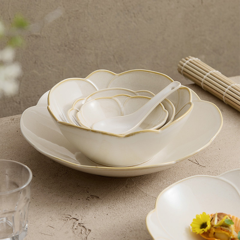 Màu be cánh hoa gốm sứ bộ đồ ăn gia đình bát cơm bát súp cá đĩa cao cấp tiếp cận sang trọng đĩa bát đơn giản bát mì