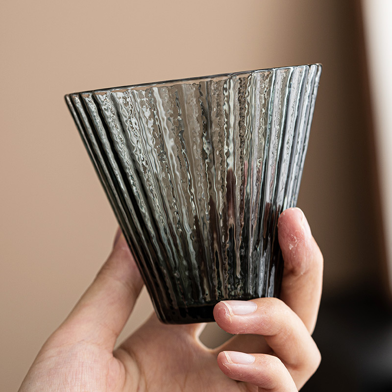 Cốc trà hình búa dọc kiểu Nhật Cốc uống nước không chì sáng tạo có giá trị cao cốc uống trà chịu nhiệt cao gia dụng