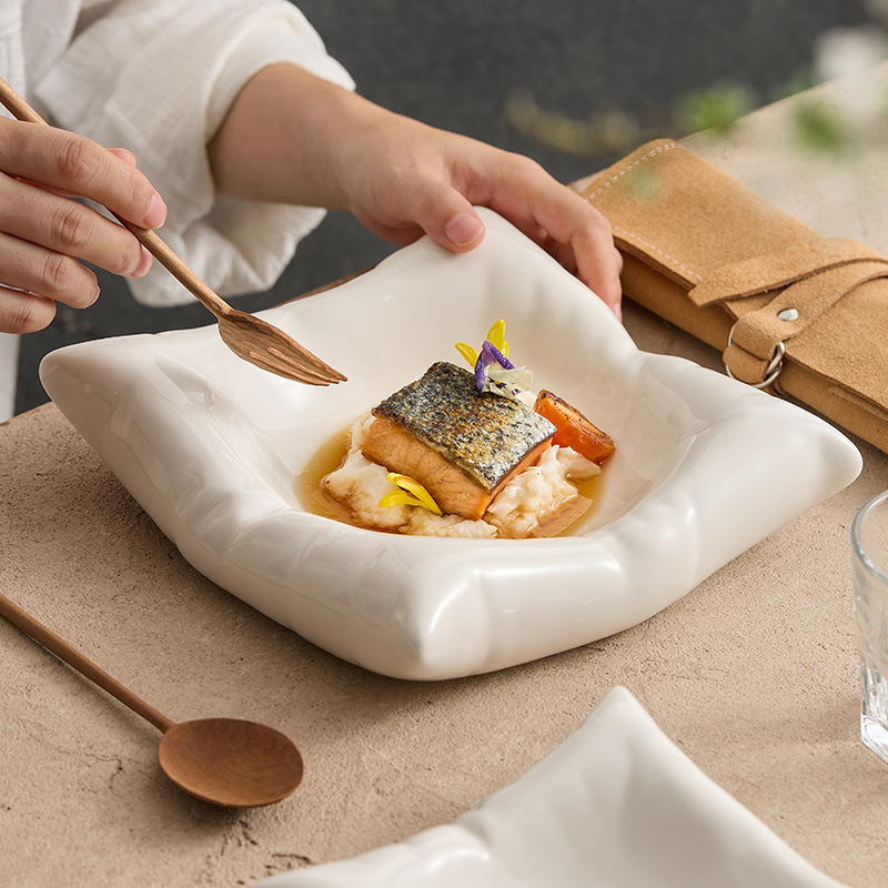 Đĩa gốm sứ Dehua, đĩa gia dụng, bộ đồ ăn nhà hàng khách sạn sáng tạo, đĩa vuông đặc trưng, đĩa chấm điểm, đĩa tráng miệng