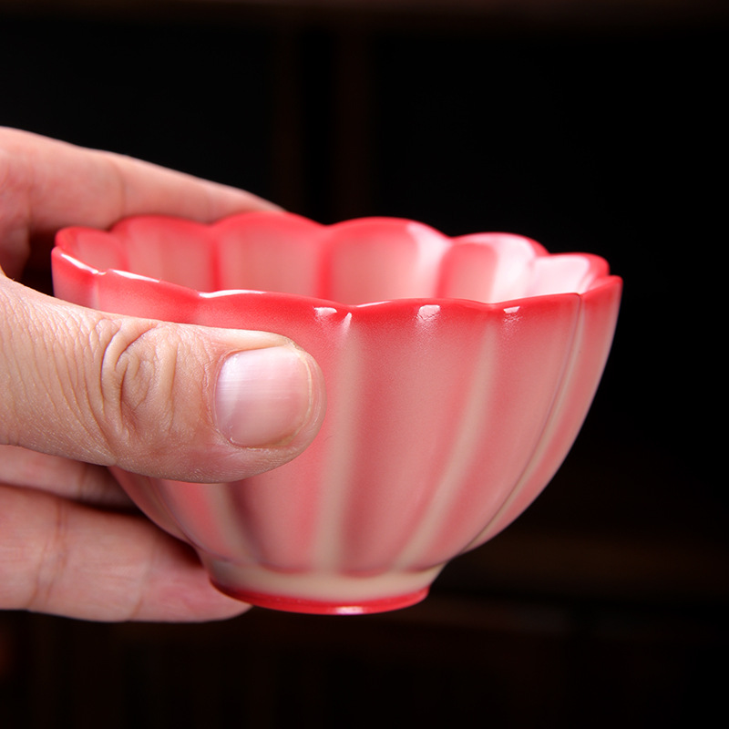 Celadon mỡ lợn cánh hoa đông lạnh cốc chủ nhân đất sét chân trời Li Huiyi màu hồng có thể nuôi được cổ điển Trung Quốc cốc trà bếp đỏ đơn