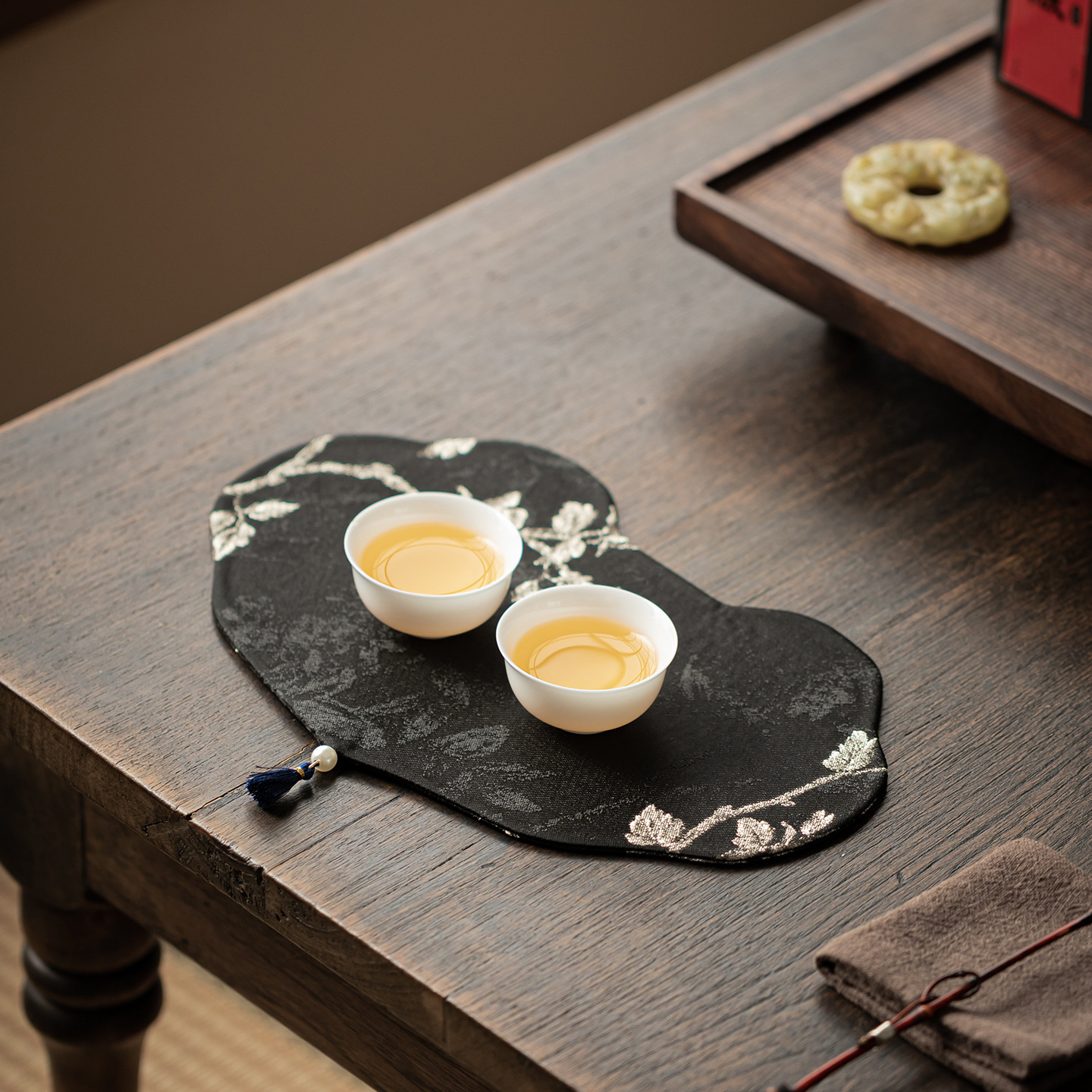 Tấm trải trà hai mặt thêu hoa mai gấm tấm trải trà gia dụng tấm trải trà pha trà khô kiểu Trung Quốc tấm trải trà tấm cách nhiệt tấm trải bàn trà