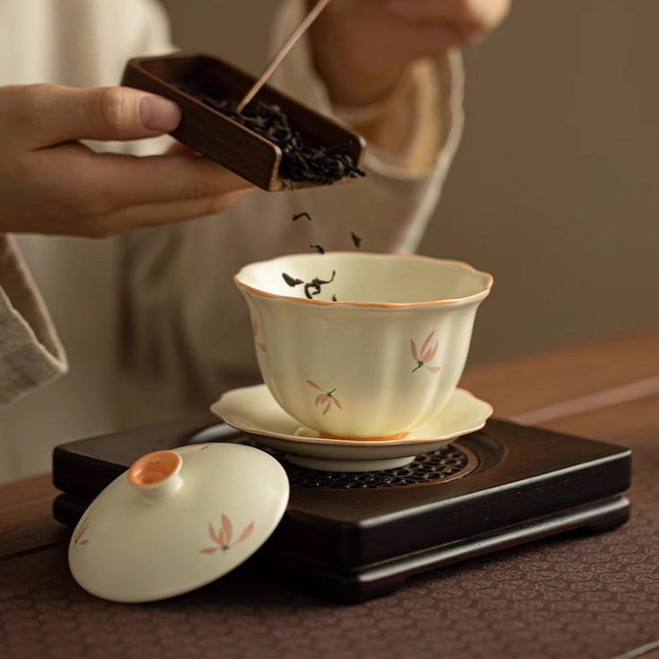 Bát có nắp tam tài viền hoa lan màu be bát pha trà gia dụng gốm sứ không nóng tay dụng cụ pha trà Kung Fu