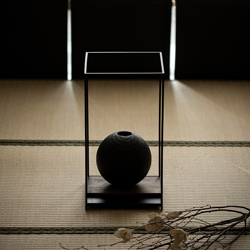 Bầu không khí nghệ thuật Nhật Bản sáng tạo, đồ trang trí hoa bằng sắt, đồ trang trí không gian phòng trà, bình gỗ nguyên khối cổ điển