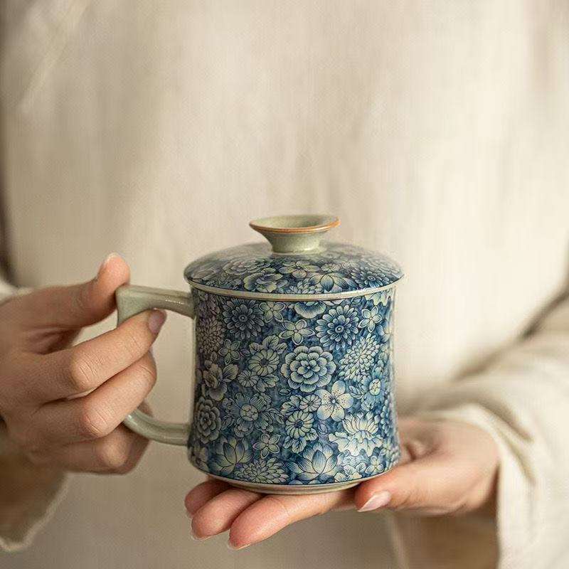 Cốc nước miễn phí màu xanh và trắng Wanhua giả Song Ru Kiln Cốc trà gốm sứ có nắp Cốc văn phòng Bộ trà cao cấp gia dụng Cốc pha trà