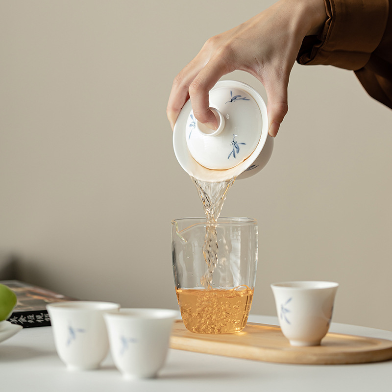 Bộ trà công phu du lịch hồ điệp sáng tạo cốc khách nhanh cầm tay gốm sứ bát pha trà ngoài trời cốc trà có khay trà