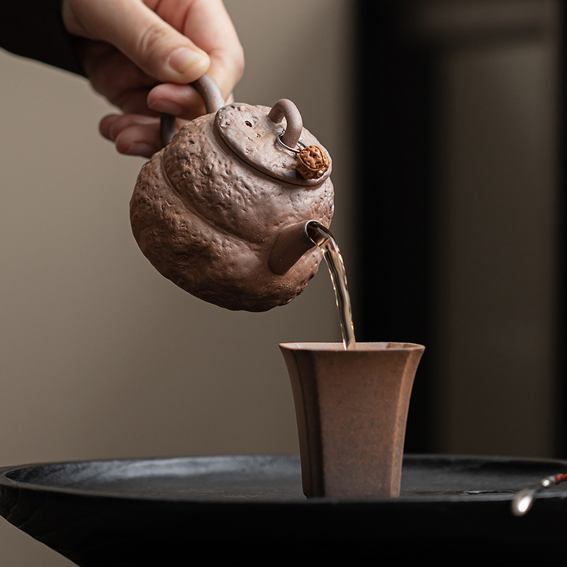 Ấm có dây thắt lưng bằng gốm thô bùn đá cũ ấm trà cổ điển kiểu Trung Quốc ấm đơn gốm sứ thủ công gia dụng ấm lọc dụng cụ pha trà Kung Fu