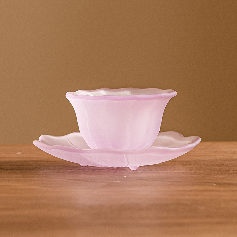 Bộ cốc và đĩa cánh hoa thủy tinh màu tinh tế cốc trà chiều nữ giá trị cao cốc chủ nhân cốc trà