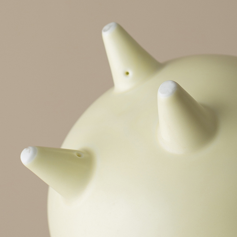 Đĩa trái cây, đĩa giải khát chân cao gốm sứ kiểu Trung Quốc, đĩa đựng đồ ăn nhẹ, đĩa ăn vặt, bát ba chân không đều trong phòng khách