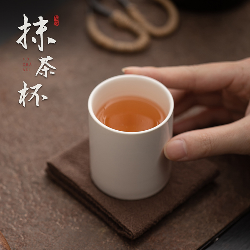 Cốc matcha sứ trắng cốc chủ nhân dung tích lớn cốc trà gốm sứ kiểu Trung Quốc cốc uống nước cá nhân văn phòng