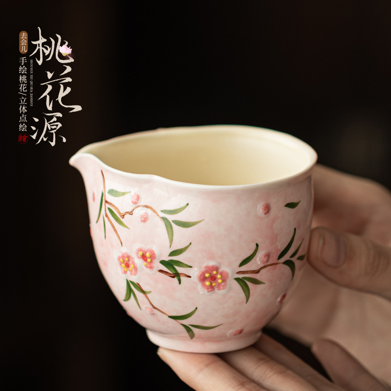 Tách trà hoa đào vẽ tay phụ kiện bộ trà kungfu gia dụng tách trà gốm sứ tách trà đồng phục tách trà Trung Quốc quà tặng